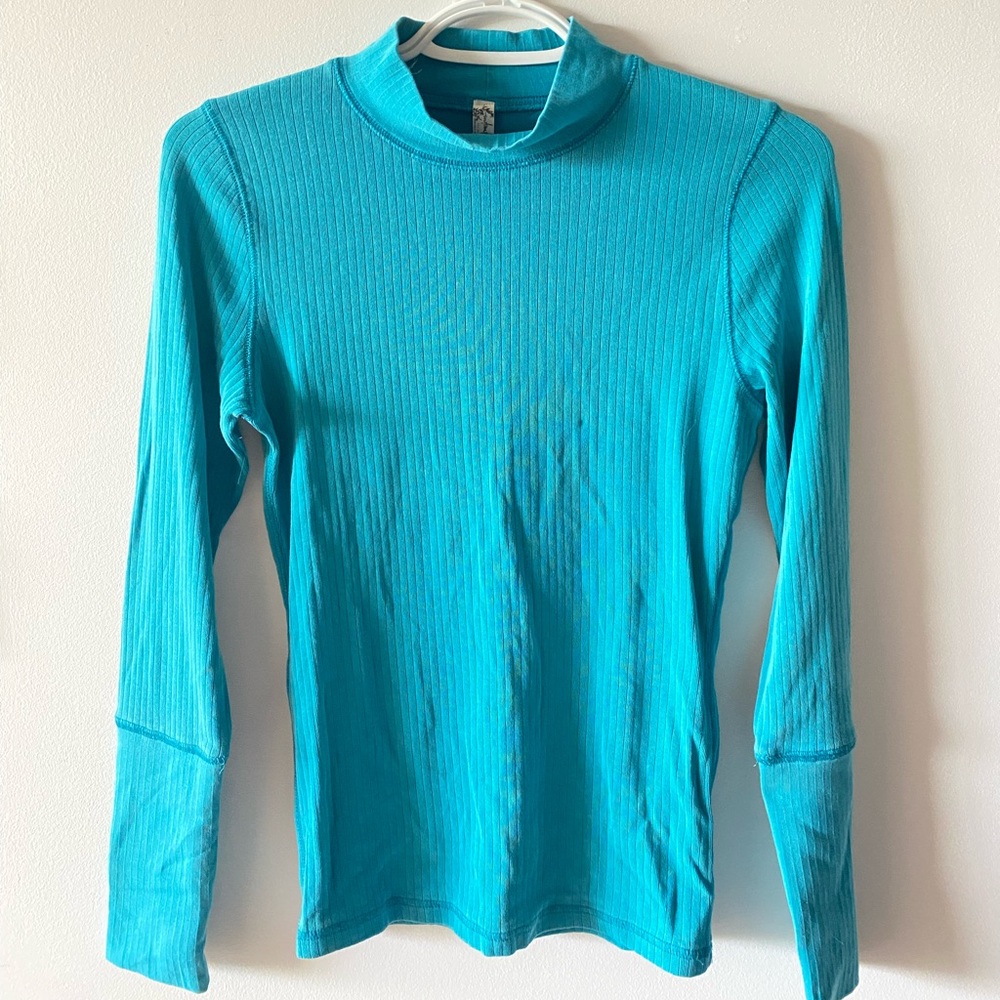 women’s turtle neck shirt